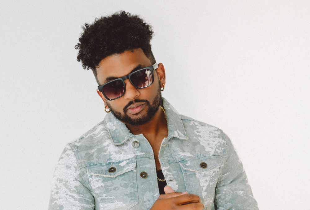Shaun Royal "Coast in Romance": The Love Song That Takes Its Time